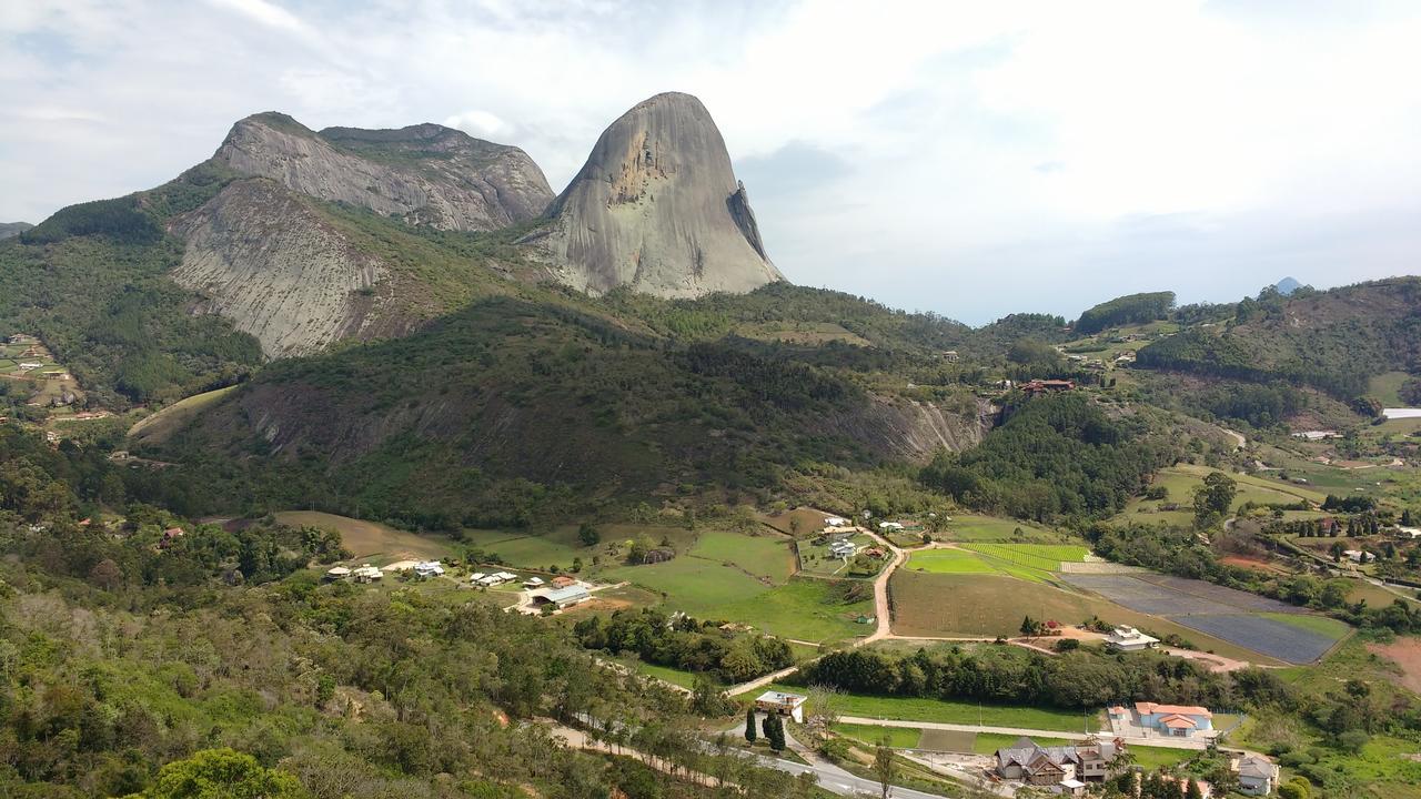 Aparthotel Em Pedra Azul โดมิงกอส มาร์ตินส์ ภายนอก รูปภาพ